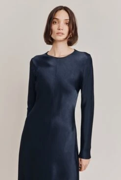 Mari Satin Midi Dress Navy 11 Mari Satin Midi Dress Navy -Top Sell Dress Sales Store D06G041 K10 28458 650px 964px