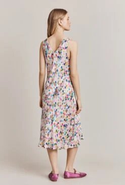 Summer Umbrella Petals Satin Midi Dress Pink Umbrella Petals 7 Summer Umbrella Petals Satin Midi Dress Pink Umbrella Petals -Top Sell Dress Sales Store D06G095 Z58 28150 650px 964px