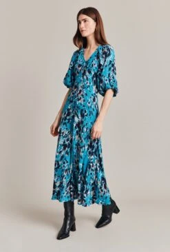 Dana Crepe Midi Dress Blue Inky Flowers 12 Dana Crepe Midi Dress Blue Inky Flowers -Top Sell Dress Sales Store D07G030 Z77 28801 650px 964px