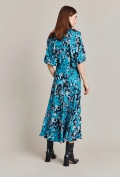 Dana Crepe Midi Dress Blue Inky Flowers 13 Dana Crepe Midi Dress Blue Inky Flowers -Top Sell Dress Sales Store D07G030 Z77 28804 650px 964px