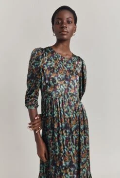 Maya Tiered Satin Midi Dress Green Ikat 10 Maya Tiered Satin Midi Dress Green Ikat -Top Sell Dress Sales Store D07G054 Z76 29848 650px 964px