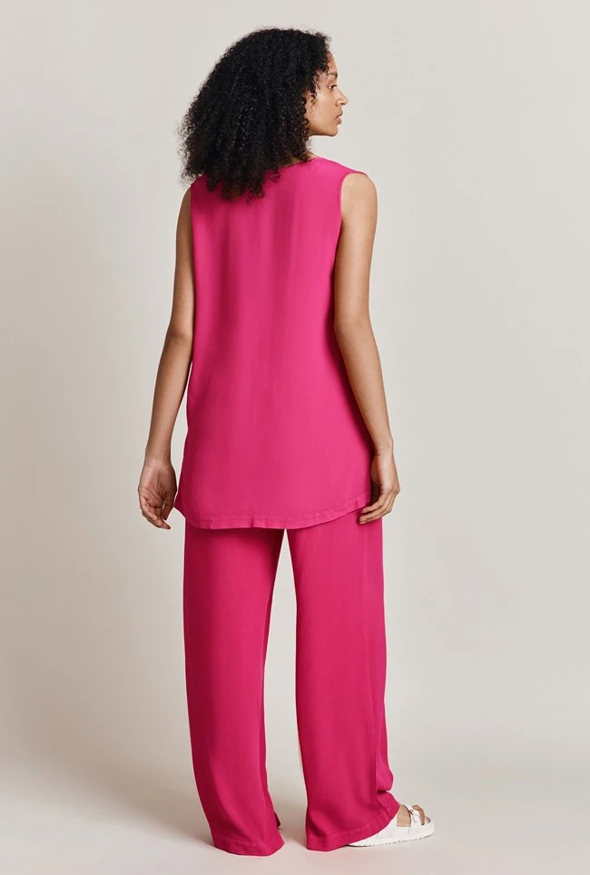 Camila Crepe Top Bright Pink 3 Camila Crepe Top Bright Pink - Image 3