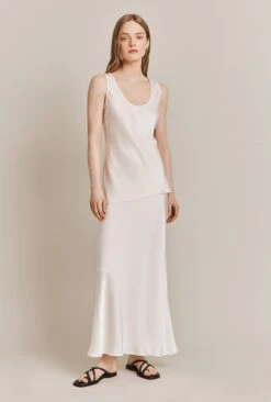 Margot Satin Top Ivory 7 Margot Satin Top Ivory -Top Sell Dress Sales Store Q06G015 M12 27645 650px 964px