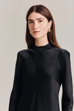 Mika Satin Turtleneck Top Black 8 Mika Satin Turtleneck Top Black -Top Sell Dress Sales Store Q07G002 A01 28812 650px 964px