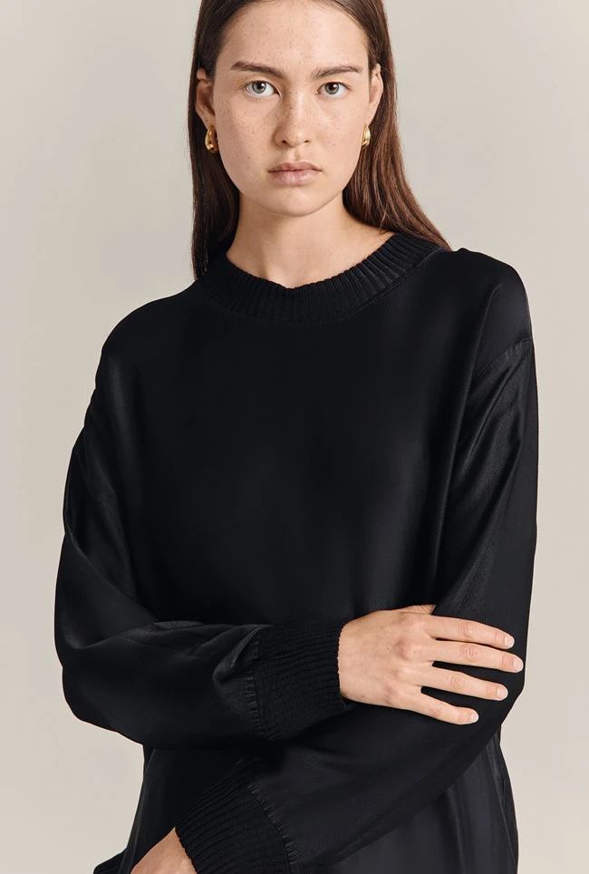Grace Satin Sweatshirt Black 1 Grace Satin Sweatshirt Black