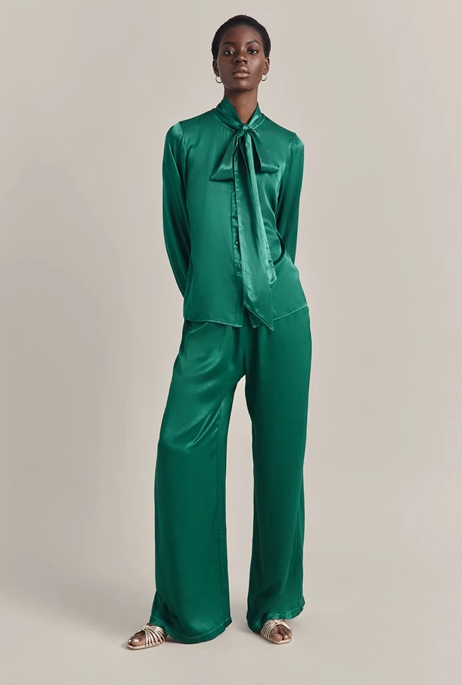 Anna Satin Pussybow Blouse Green 4 Anna Satin Pussybow Blouse Green - Image 4